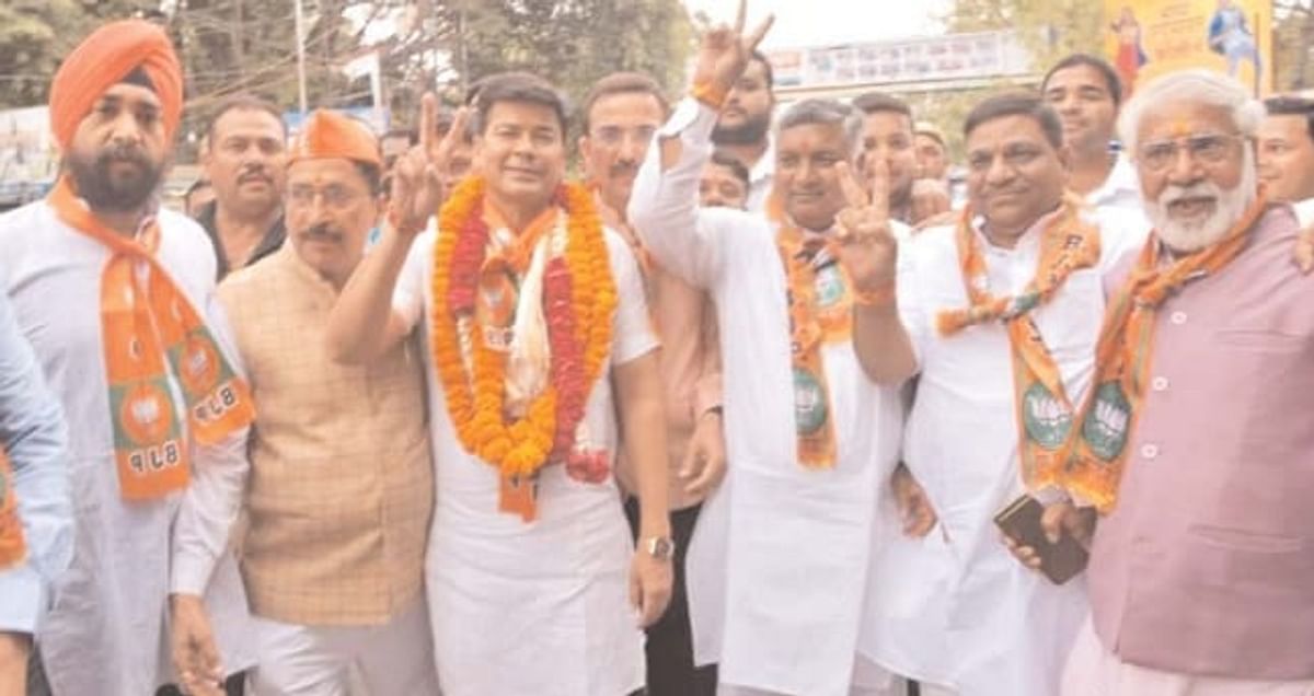 In Bareilly, BJP's Mayor candidate Umesh Gautam, Independent Dr. IS Tomar and SP's Sanjeev Saxena filed their nominations.