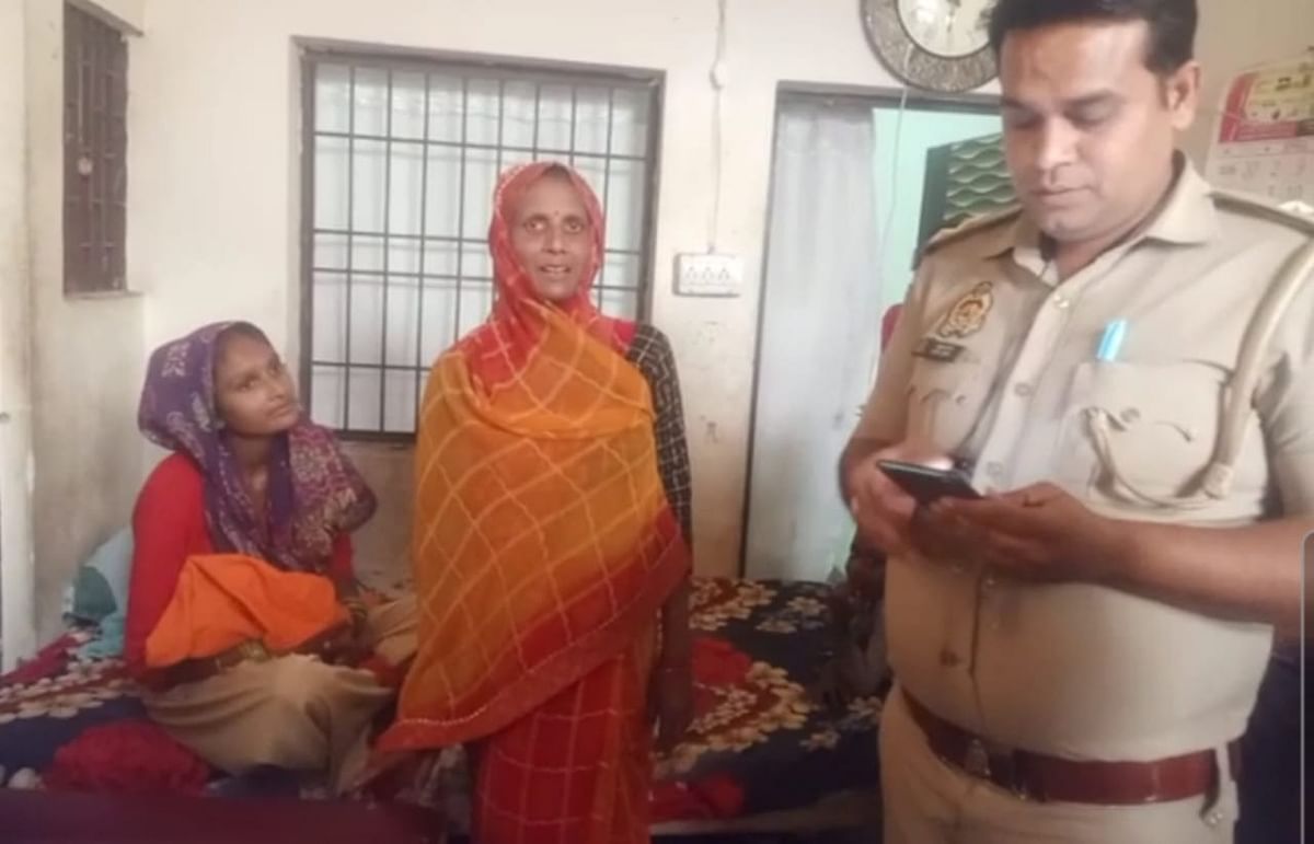 Aligarh: The woman made the abandoned child the owner of half the property, the newborn was found crying in the garbage heap