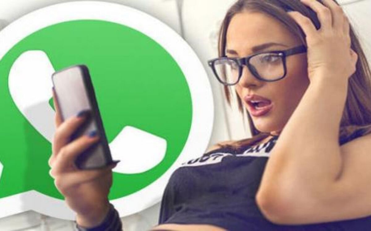 Amazing feature of WhatsApp!  WhatsApp will work on two phones simultaneously without number