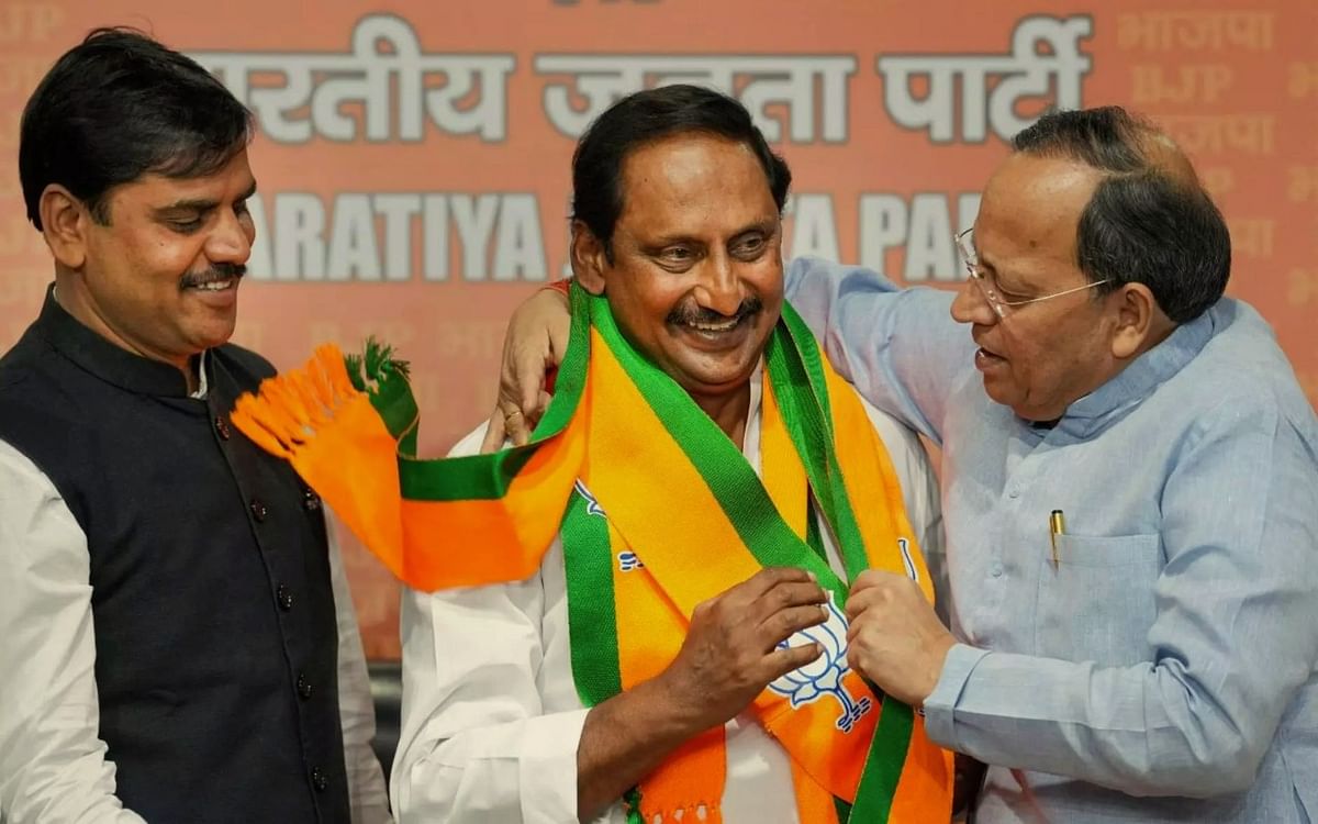 Andhra Pradesh: Big blow to Congress in South, former CM Kiran Kumar Reddy joins BJP
