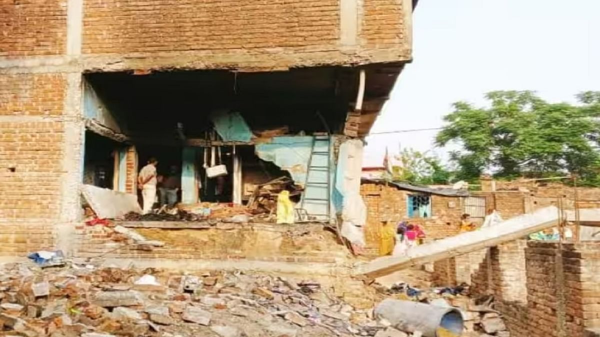 Bihar: A part of the house collapsed due to the explosion in Nawada, FSL team from Patna arrived to investigate