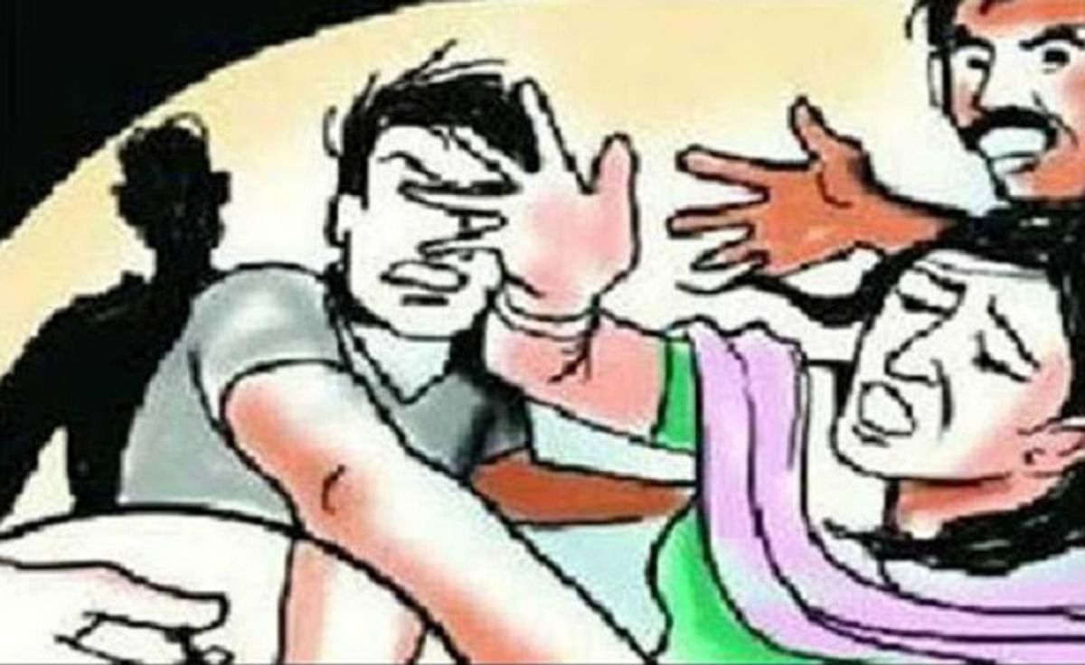 Bihar: Mardani fought a lot!  Woman clashed with miscreants who snatched mobile, criminals escaped leaving bike and slippers