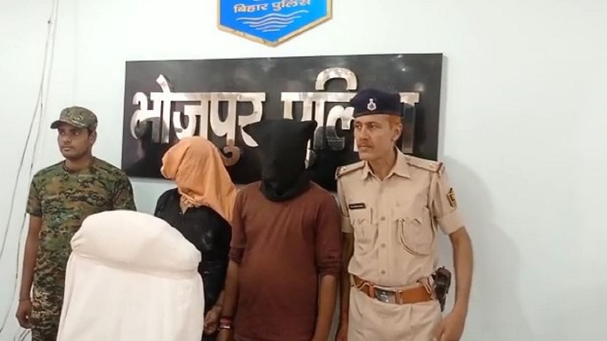 Bihar: Police arrested four criminals planning crime, recovered stolen bike with desi katta