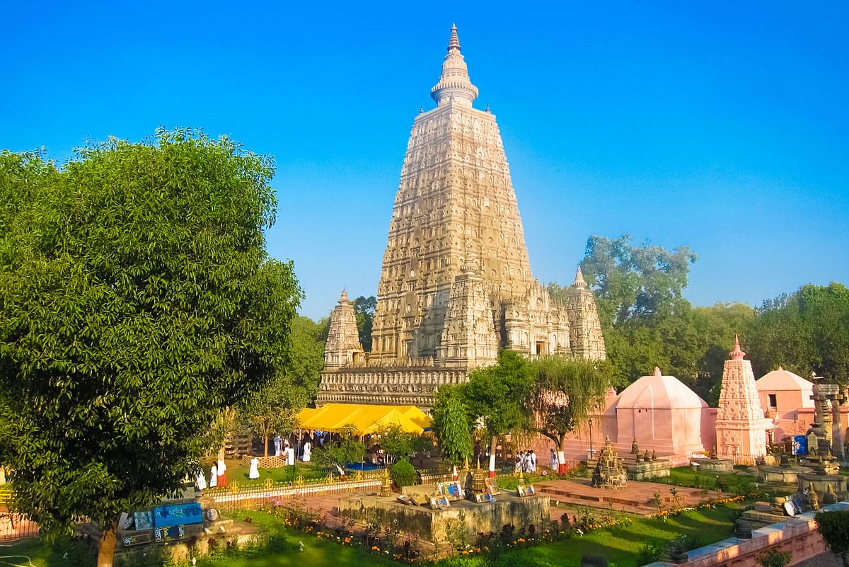 Bodh Gaya's craze continues even in summer, more than 66 thousand devotees worshiped in Mahabodhi temple in eight days
