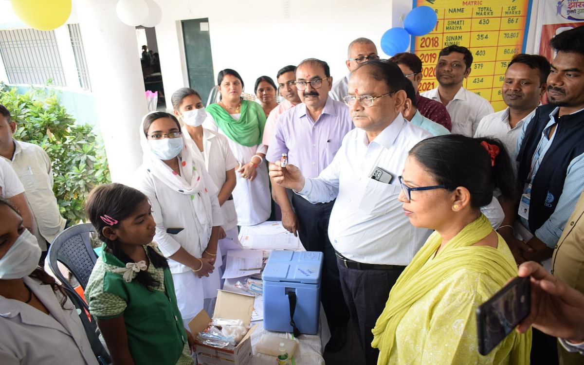 Jharkhand: Measles rubella vaccination campaign started in Pakur, target to vaccinate about 3.5 lakh children of the district
