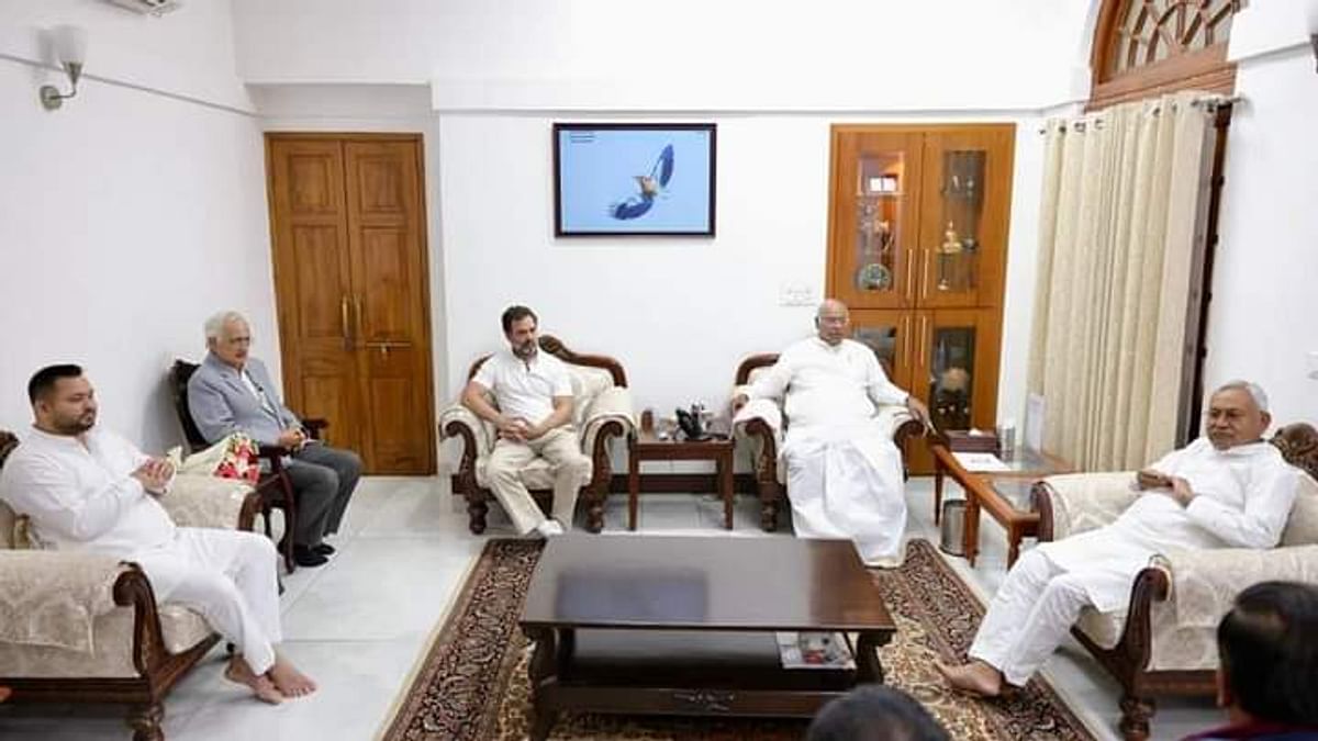 Nitish Kumar met Rahul Gandhi at Kharge's house, opposition parties took a step towards unity