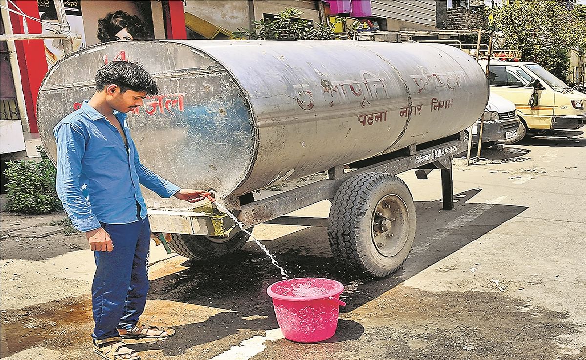 Outcry for water in Patna, boring burnt at four places, more than 60 thousand population affected