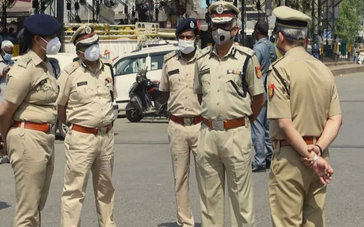 Police alert before Eid in Kolkata's Shivpur, route march done, surveillance being done by drone