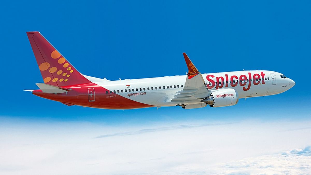 Srinagar-bound SpiceJet flight makes emergency landing in Delhi, stir after false warning
