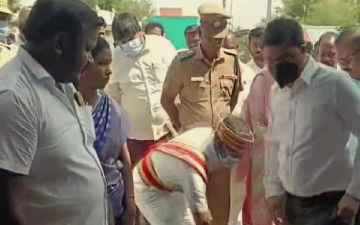 Tamil Nadu: Officer orders assistant to pick up shoes, video surfaces, creates ruckus
