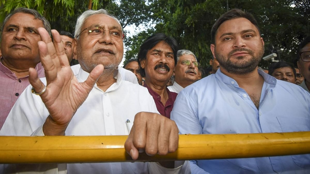 Trouble coming in the construction of the country's longest cable bridge, today Nitish Kumar and Tejashwi will inspect and find a solution