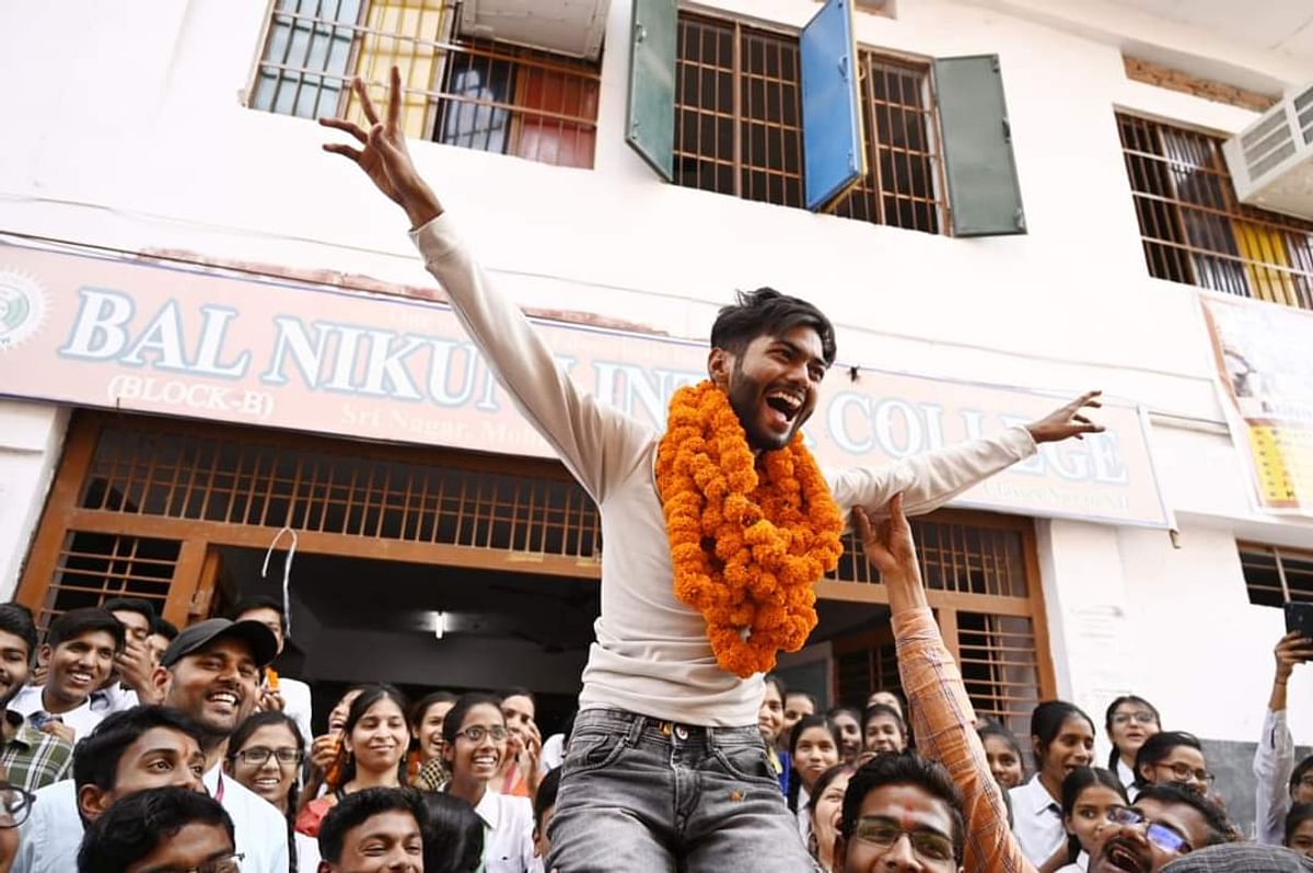 UP Board Result 2023: Six meritorious students of Lucknow made it to the merit list, achieved success, now their spirits get wings