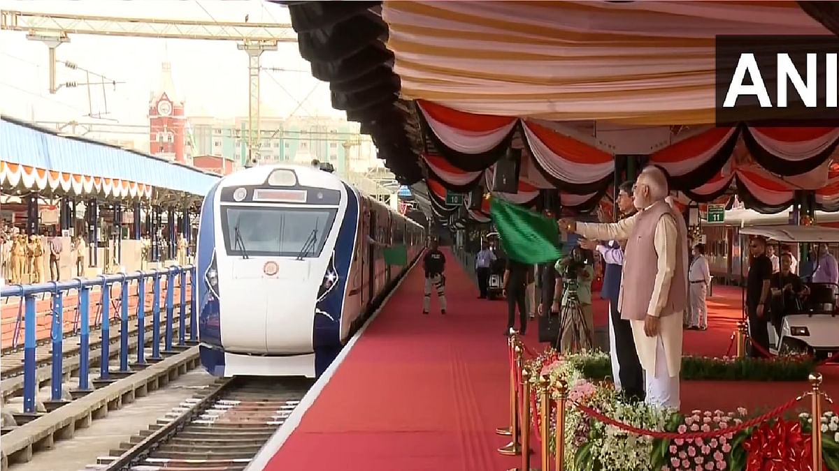 Vande Bharat Train: PM Modi flagged off the Chennai-Coimbatore Vande Bharat train, know its specialty