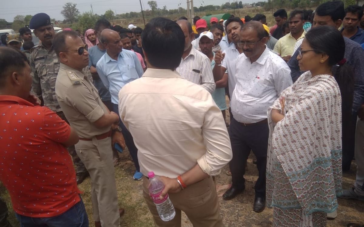Villagers and Army face to face over road dispute near Ranchi Airport, know what is the whole matter
