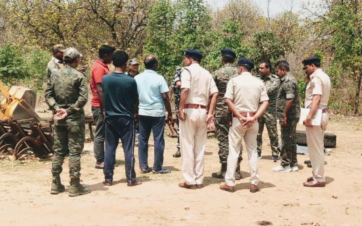 What is the connection behind the incident of Bokaro and Ramgarh, the SP of both the districts made a plan while sitting in the same police station.