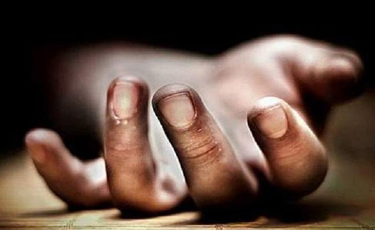 murder or suicide?  Wife's body was hanging from fan hook in Gaya, husband absconded with children