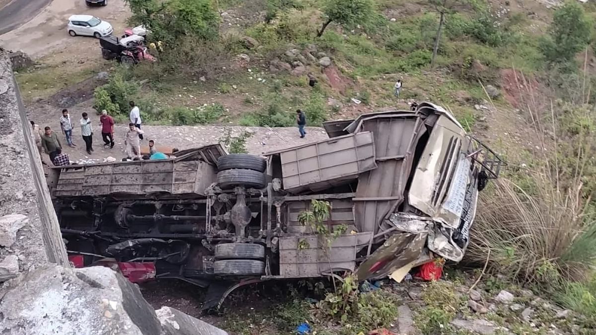 10 killed in Jammu bus accident, Bihar Police issued toll free number for information about injured