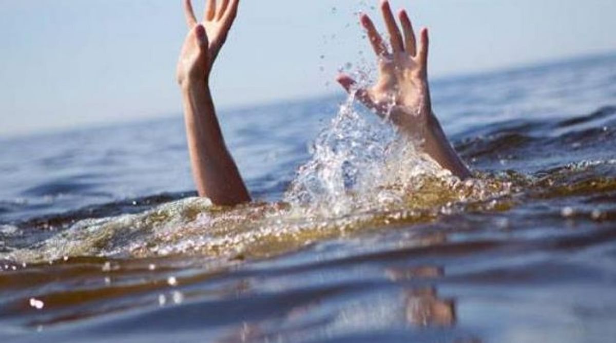 Bihar: Three school children who went to bathe in the river drowned in Supaul, when the diver pulled out the bodies of all three, there was an uproar.
