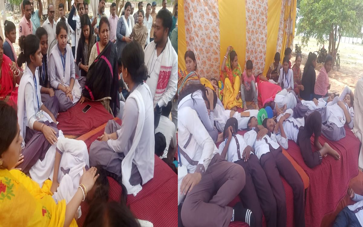 Hunger strike of students and parents deprived of examination continues in Jamshedpur, health deteriorated due to severe heat