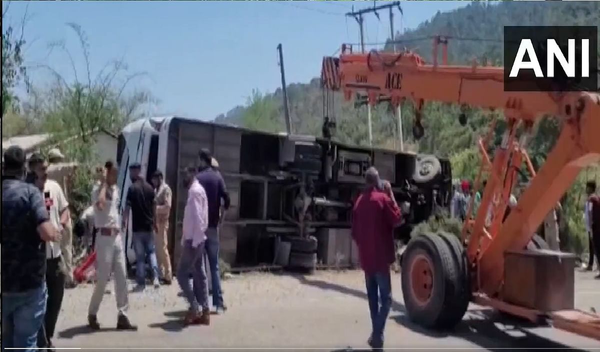 Jammu and Kashmir: Bus going to Mata Vaishno Devi met with accident, one woman killed, 24 injured