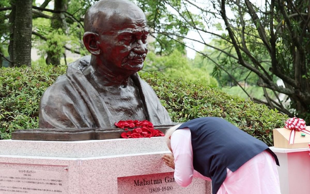 PM Modi arrives in Hiroshima to attend G7, Quad summit, unveils statue of Mahatma Gandhi
