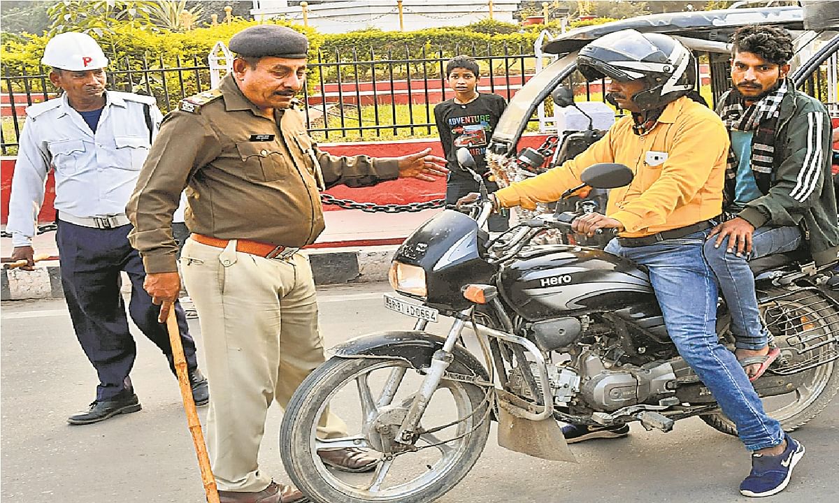 Patna residents paying highest fine for double helmet and seat belt, 3.87 lakh fine recovered from 207 people