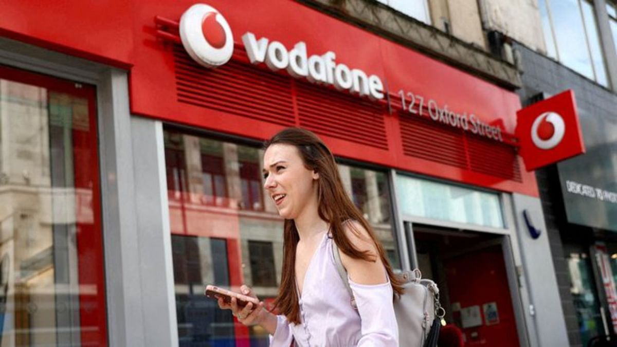 Vodafone to fire 11,000 employees after Amazon