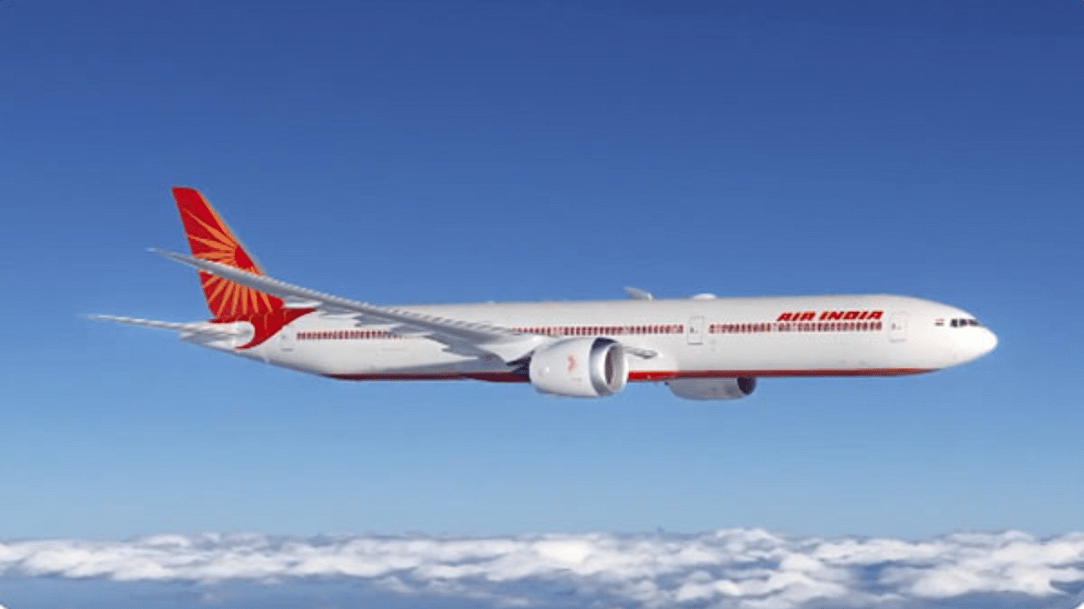 Air India strict on calling girlfriends in the cockpit, dropped two pilots from the roster