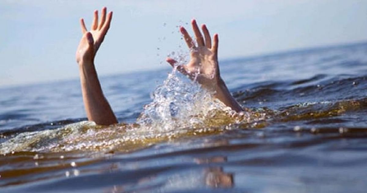 Bihar: Big accident while taking bath in Ganga in Buxar, three youths drowned in the river, two died