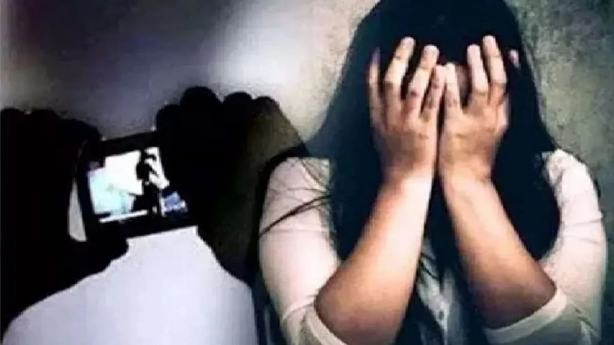Bihar: By posting obscene videos in Bhagalpur, harassing mother and minor girl, complaint filed