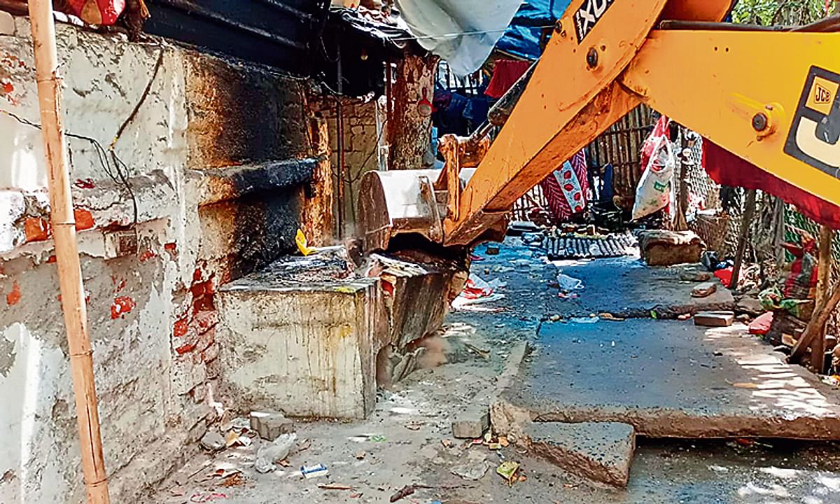 Bulldozers run on encroachment in many areas of Patna, fine of lakhs recovered in three days