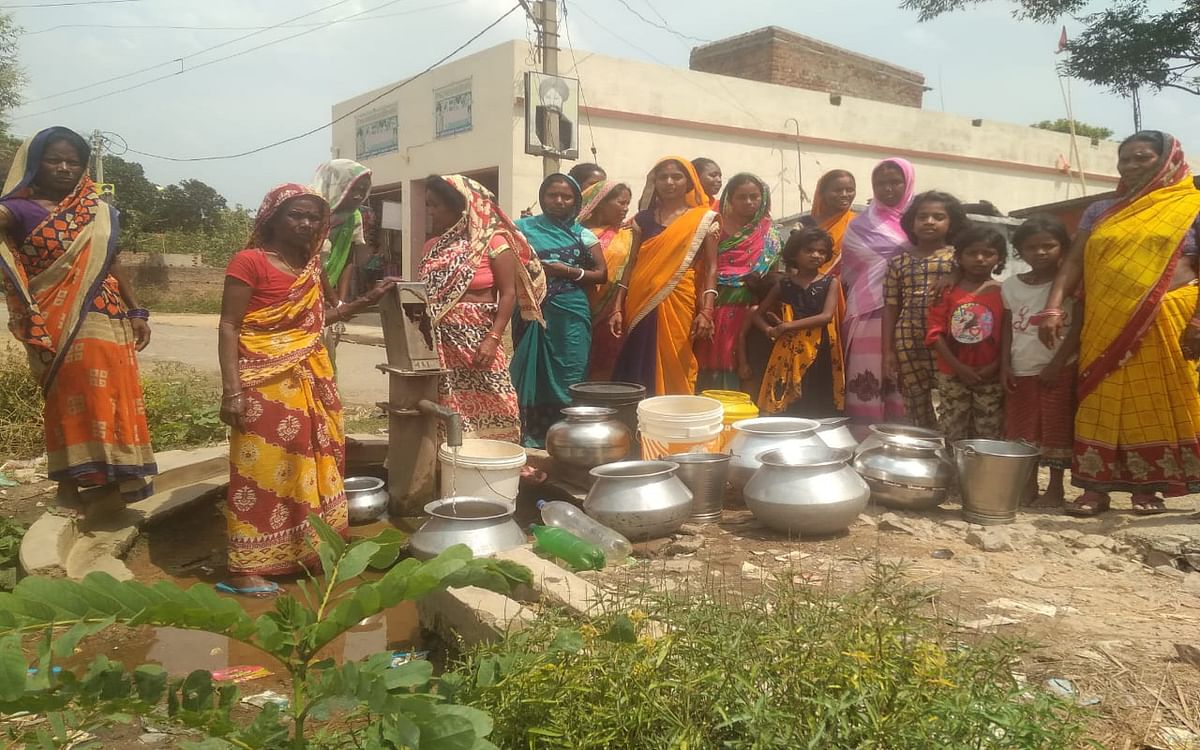 Common Man Issues: In Bokaro's Kasmar, outcry for water, women of Khairachatar and Bagda do Ratjaga