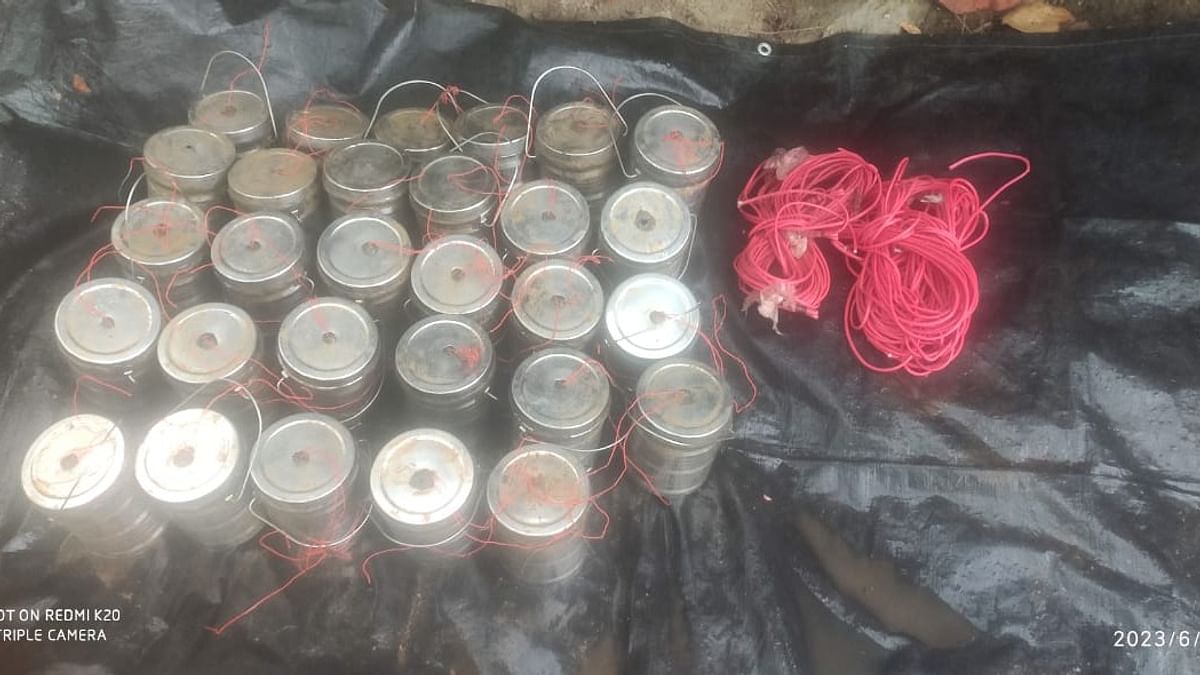 Conspiracy to blow up police forces in Aurangabad foiled, codex wire recovered along with 29 cane bombs