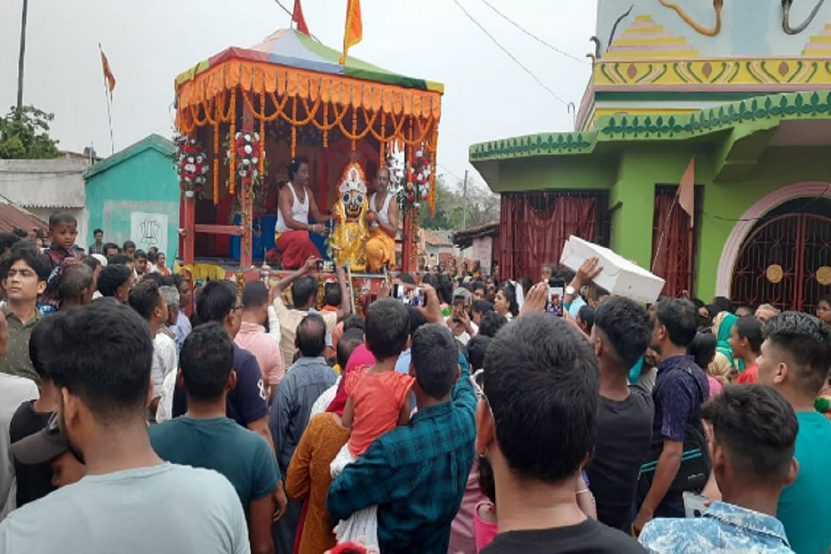 How did the Rath Yatra turn out in Hazaribagh and West Singhbhum amidst rain?  MLA Amba Prasad also participated