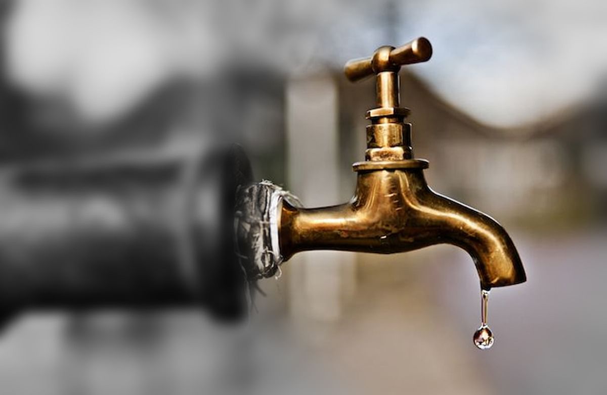 Huge disturbance in tap-water scheme in Dumri, Gumla, government water pipe and water tower are bad, Birhors drink tap water