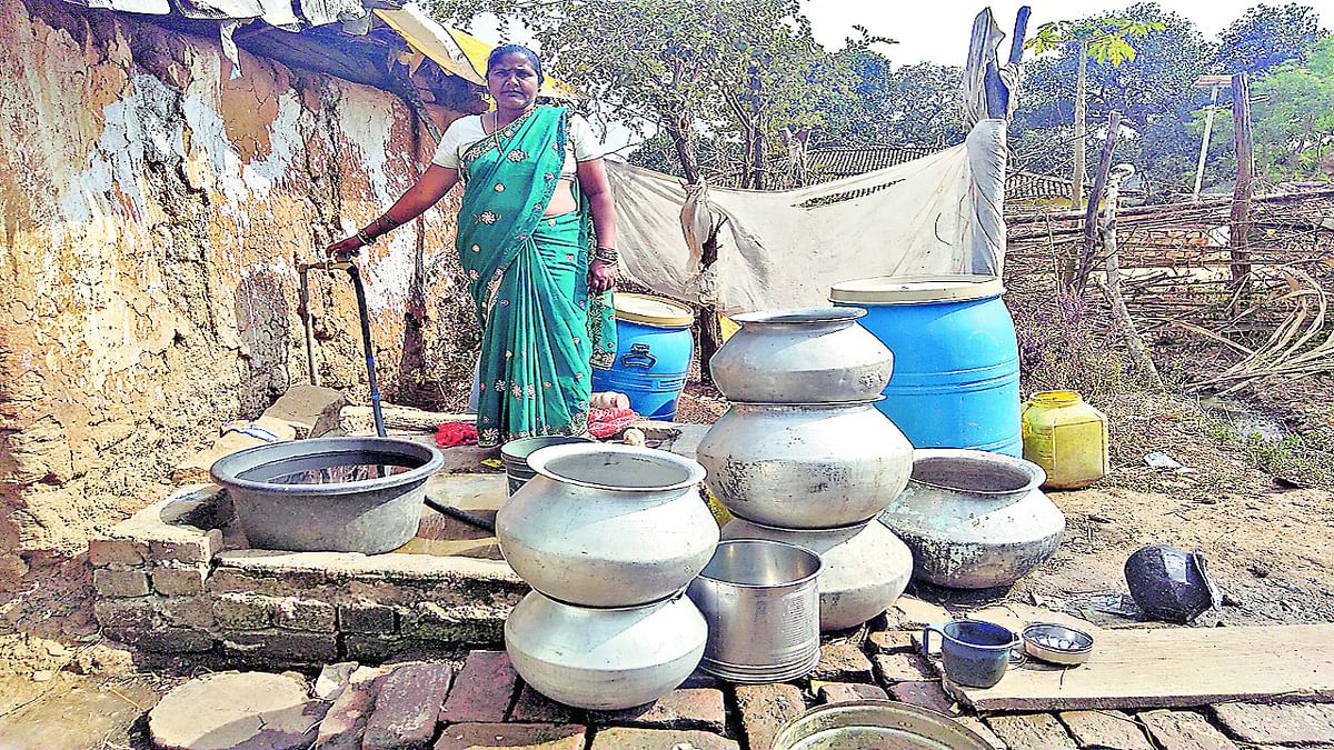 In the village where water is claimed to be delivered, there is no pipeline, in 3331 houses only tap water reached on paper