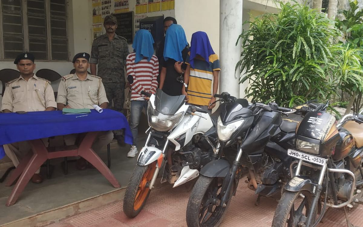 Jharkhand: Bike thief gang busted in West Singhbhum's Manoharpur, three accused arrested