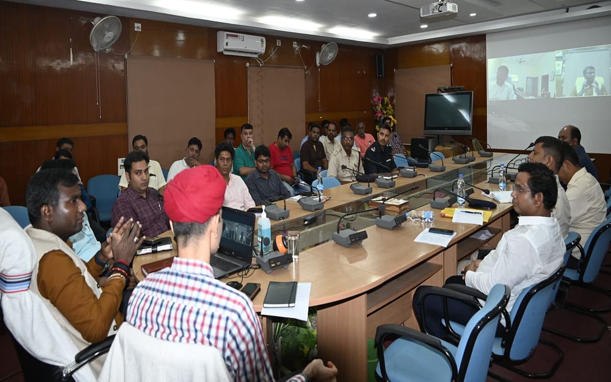 Jharkhand: Deoghar DC holds meeting regarding Shravani Mela, instructions to repair all facilities by June 20