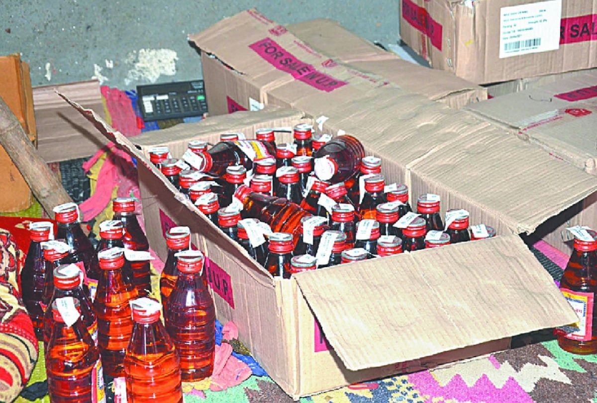 Muzaffarpur: Students being used to deliver liquor, four suppliers arrested