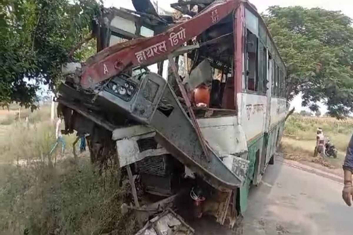 Roadways bus collided with tree due to brake failure in Aligarh, condition of five passengers critical