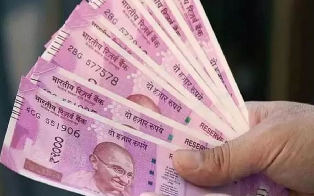 Supreme Court seeks report from registry on plea against notifications to replace Rs 2000 note