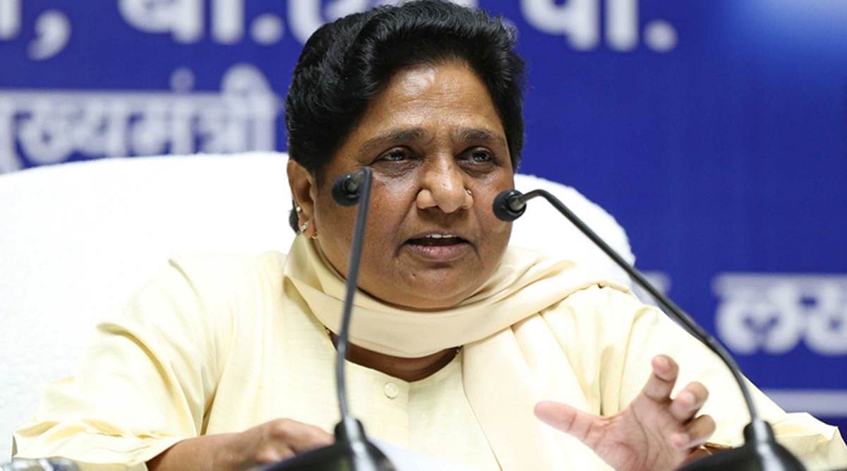 UP Politics: Mayawati gave big responsibility to nephew Akash, said- BJP-Congress are competing for soft Hindutva