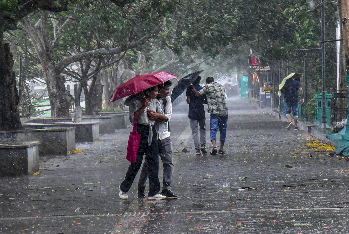 Weather Forecast LIVE: Heavy rain will occur in these states, know how the weather is going to be today