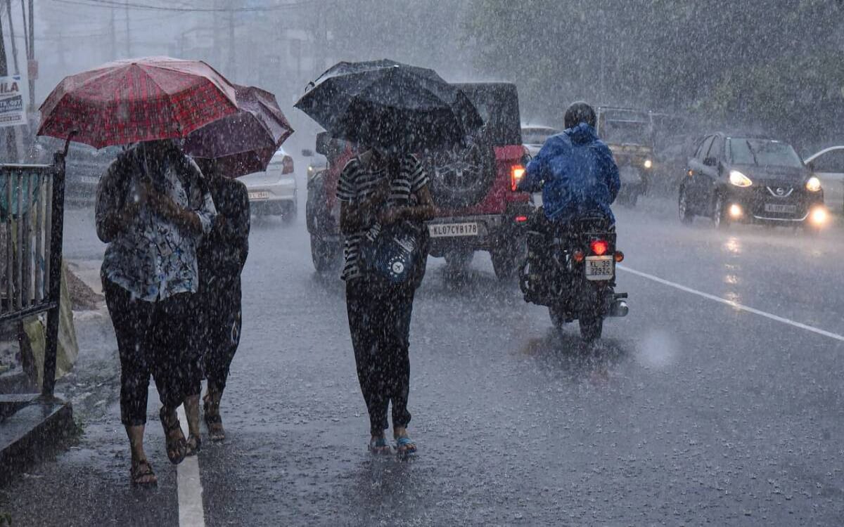 Weather Forecast LIVE: People upset due to severe heat in Bihar, rain expected in Delhi, know weather condition