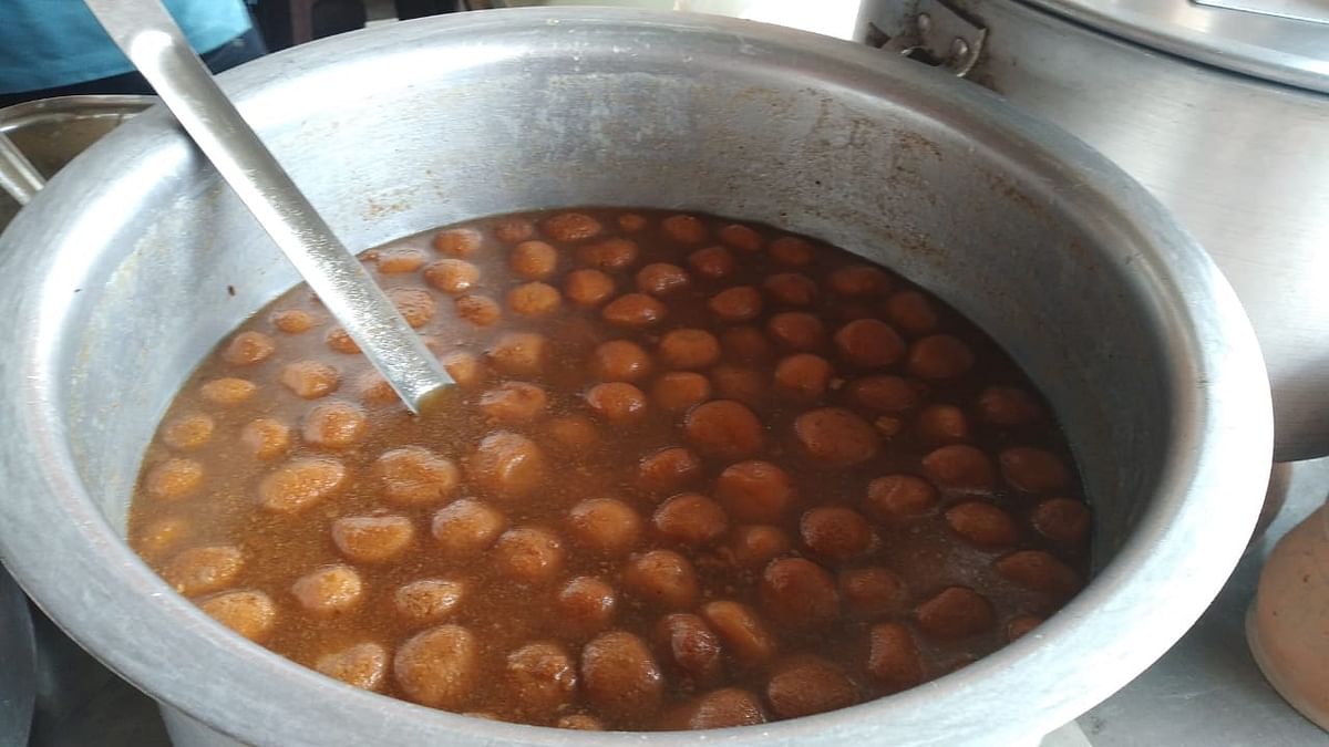 Exclusive: The sweets of Jharkhand's Chauparan, for which vehicles queue up on GT Road to buy
