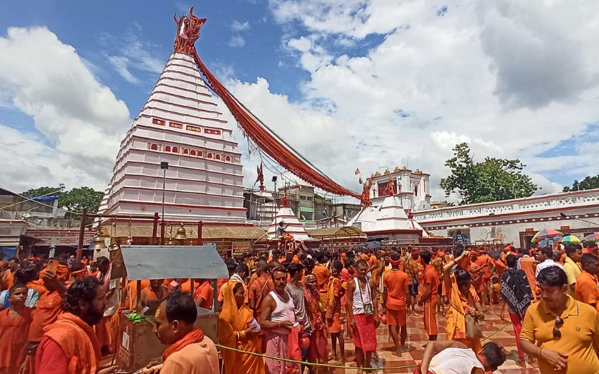 PHOTOS: The view of Shivlok was seen on the second Monday in Basukinath, 95 thousand Kanwariyas performed Jalabhishek