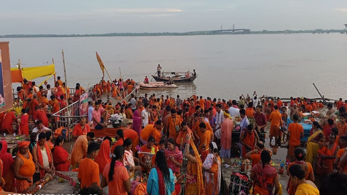 PHOTOS: See the unique view of Sultanganj, Kanwariyas were seen full on the third Monday of Sawan.