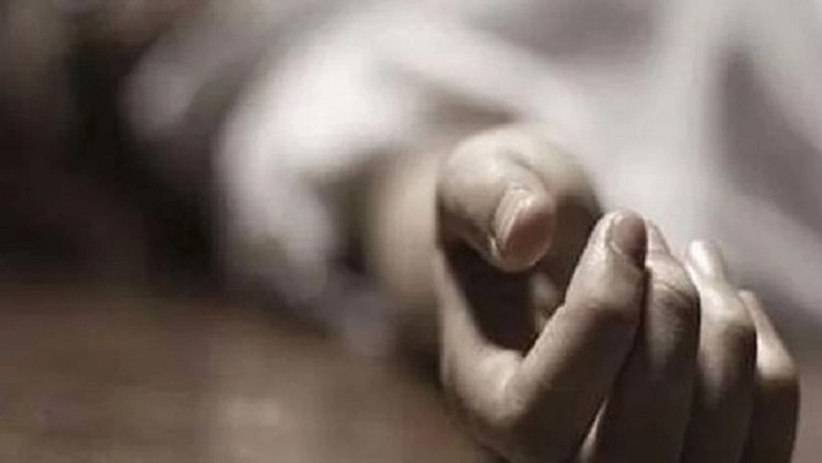 Aligarh: Family prevented boyfriend from talking on mobile, angry cousins ​​commit suicide
