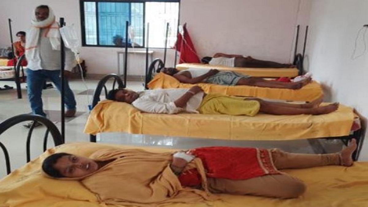 Bihar: 8 people of the same family, victims of food poisoning after eating home food in Rohtas, hospitalized