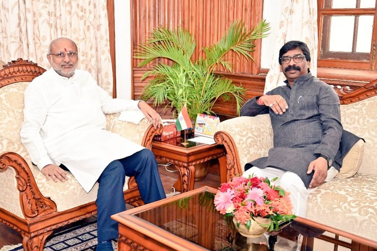 CM Hemant Soren met Jharkhand Governor CP Radhakrishnan, talked about the appointment of VC-Prov.
